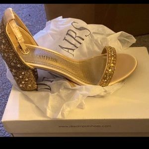 Womens Dream Pairs, size 8.5 sequin and Rhinestone chunky heels.